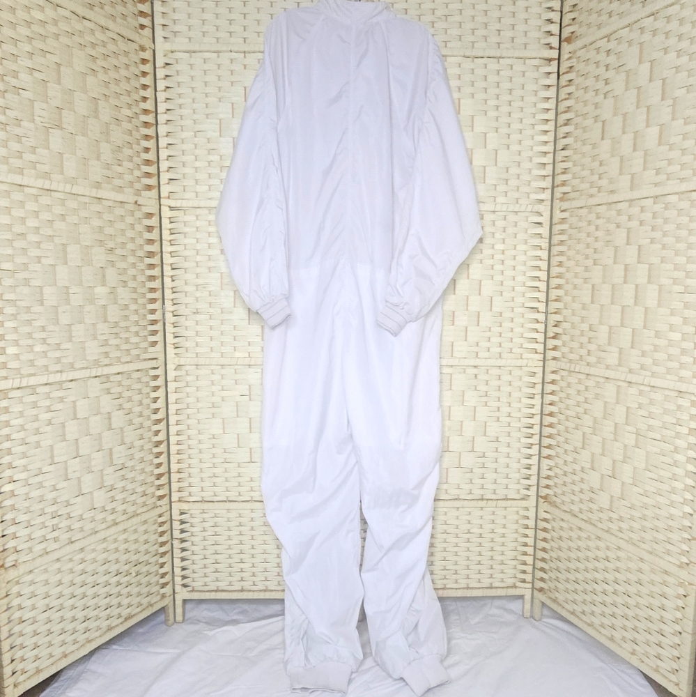 Barrier Wear Coverall Jumpsuit XL White With Gray Grid Pattern